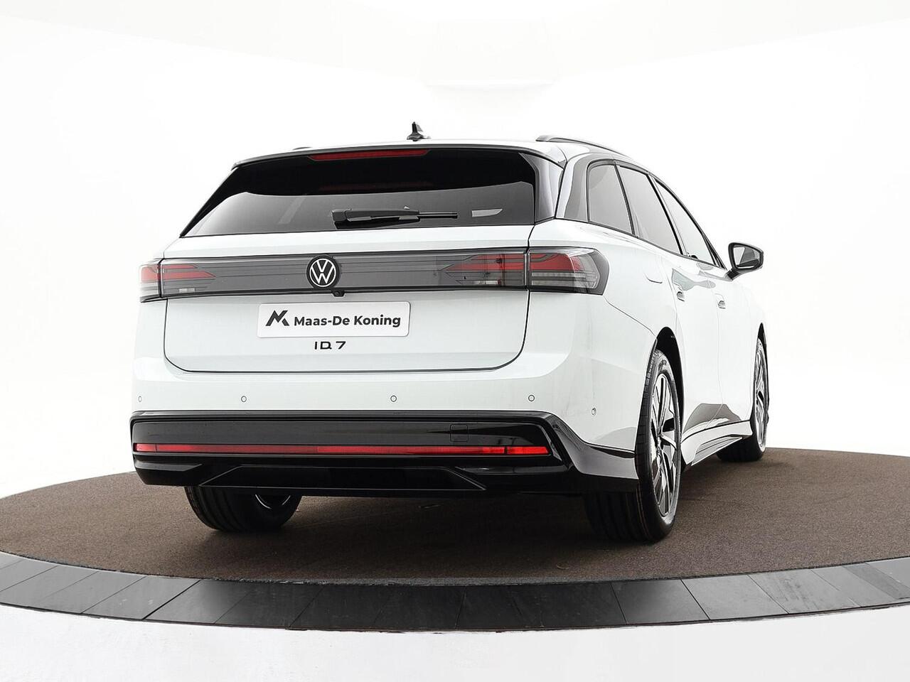 Volkswagen ID ID.7 Tourer Pro Limited Edition 77 kWh accu 286 PK · Draadloze telefoonlader · 360 camera · verwarmde voorstoelen · Prijs is inclusief inruilpremie ·