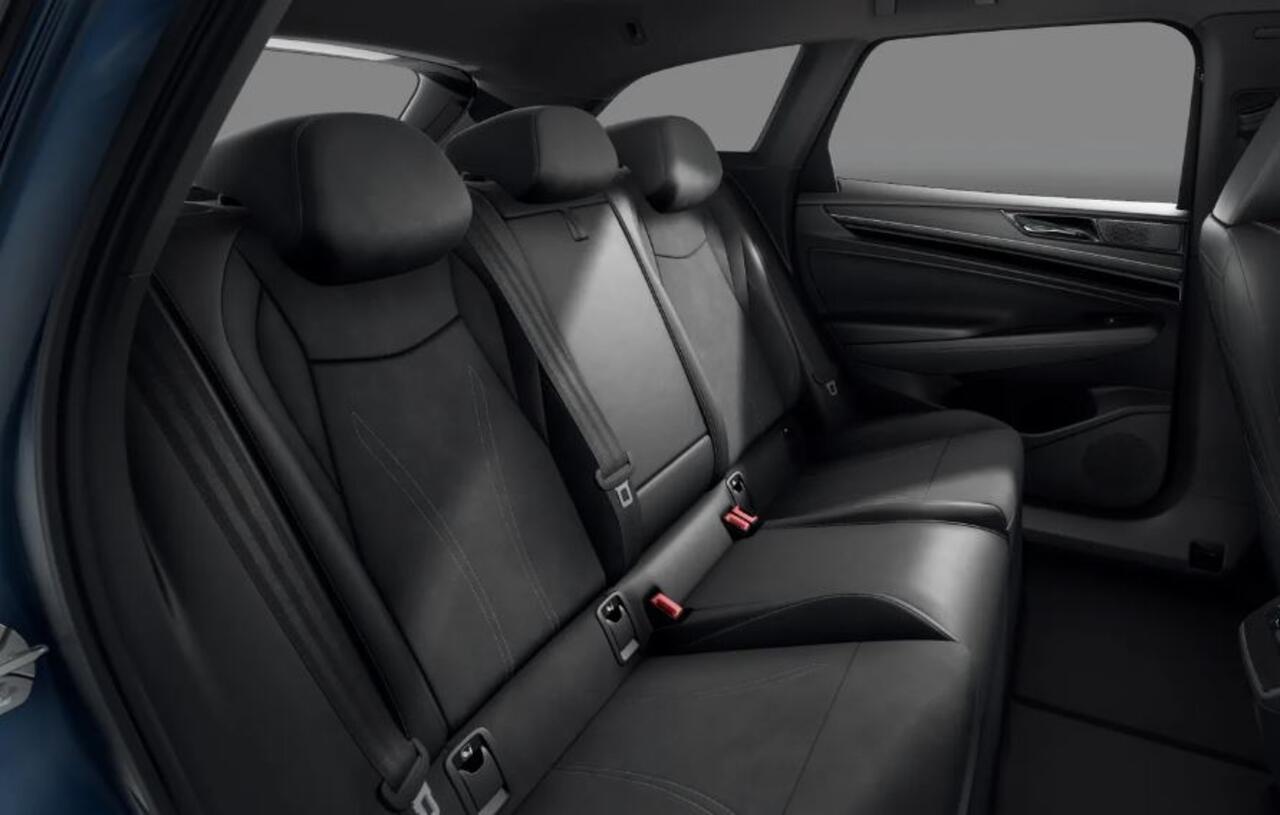 Volkswagen ID ID.7 Tourer Pro Limited Edition 77 kWh !!!Profiteer ook van ¤ 2.000 inruilpremie!!!