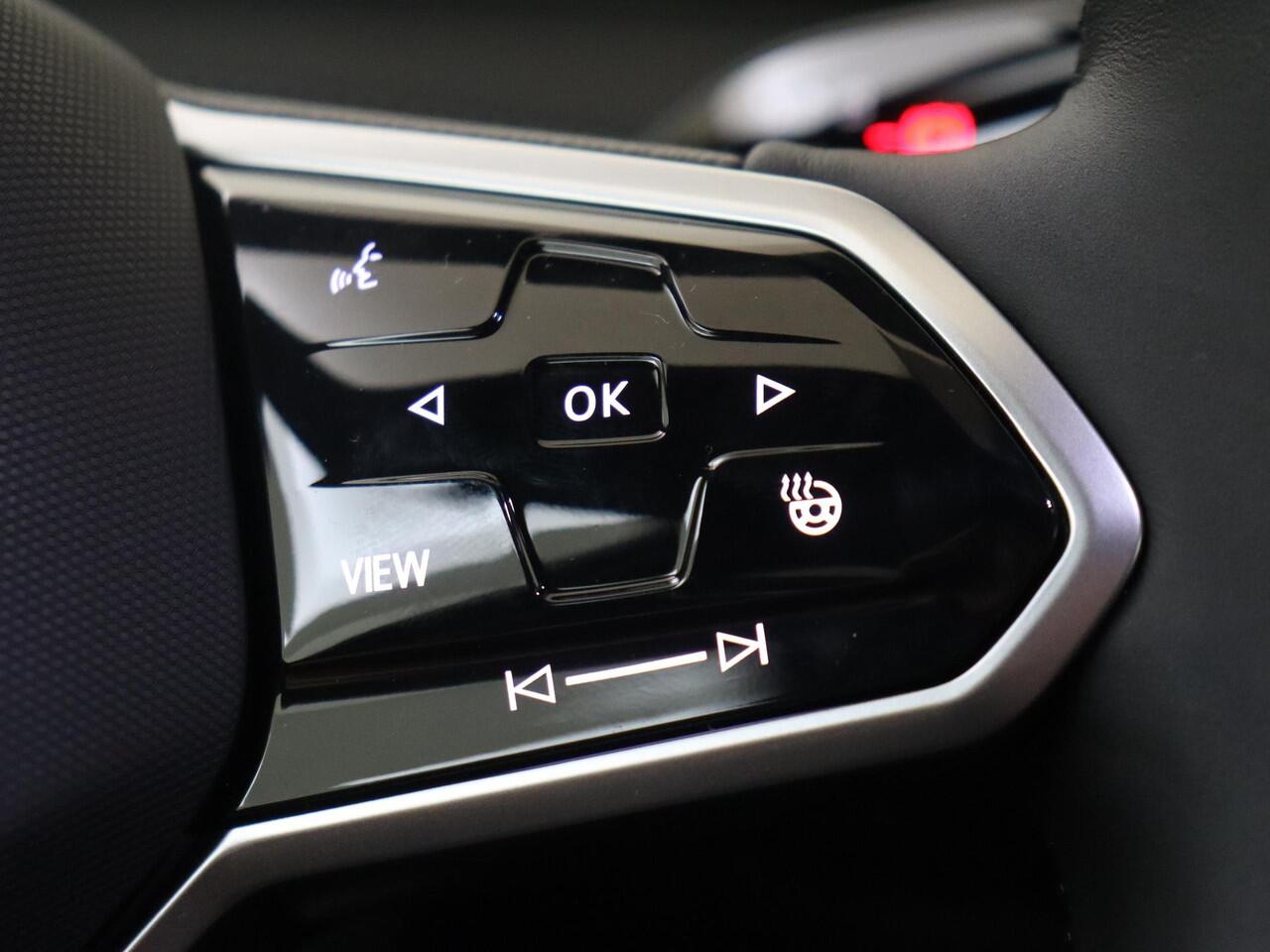 Volkswagen ID ID.7 Tourer Pro Business | Achterbank in ongelijke delen neerklapbaar incl. middenarmsteun en doorlaadmogelijkheid | Afstandscontrolesysteem (Front Assist), met voetgangers- en fietsersherkenning | Automatische afstandsregeling (Adaptive Cruise Control)