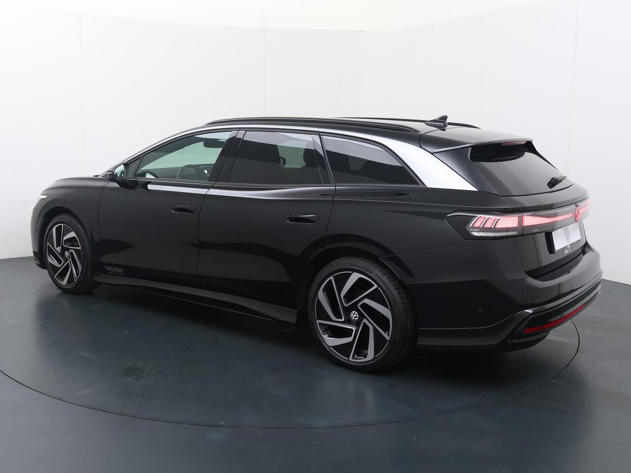 Volkswagen ID ID.7 Tourer Pro Business 77 kWh accu, 210 kW / 286 pk Variant | Head-Up display | IQ Light | 360 graden camera | Stuur & Stoelverwarming | Massage functie | Keyless entry |