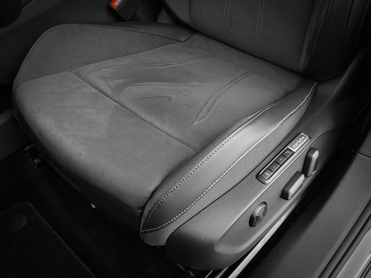 Volkswagen ID ID.7 Pro Limited Edition 77 kWh accu 286 PK · Sfeerverlichting · 360 camera · Trekhaak inklapbaar, met elektrische ontgrendeling · Voorraad OUTLET