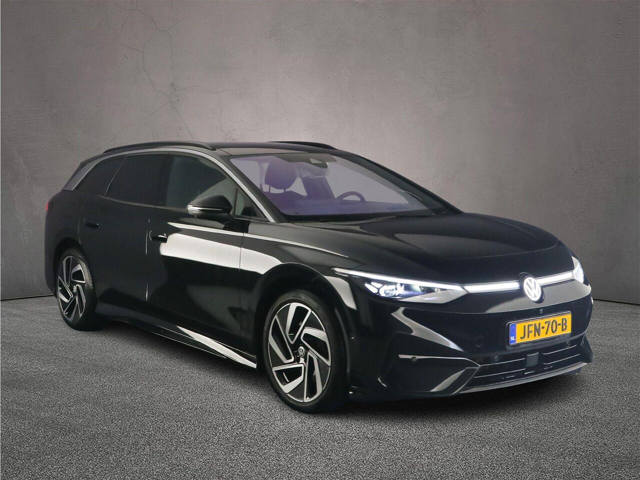 Volkswagen ID ID.7 Tourer Pro Business 286pk Automaat Trekhaak, Warmtepomp, Adaptive cruise control, Panoramadak, 360 camera, LED matrix koplampen, Achteruitrijcamera