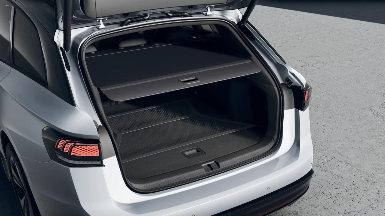 Volkswagen ID ID.7 Tourer Pro Limited Edition | Achterbank in ongelijke delen neerklapbaar incl. middenarmsteun en doorlaadmogelijkheid | Afstandscontrolesysteem (Front Assist), met voetgangers- en fietsersherkenning | Airconditioning automatisch, 2-zone (Climatronic)