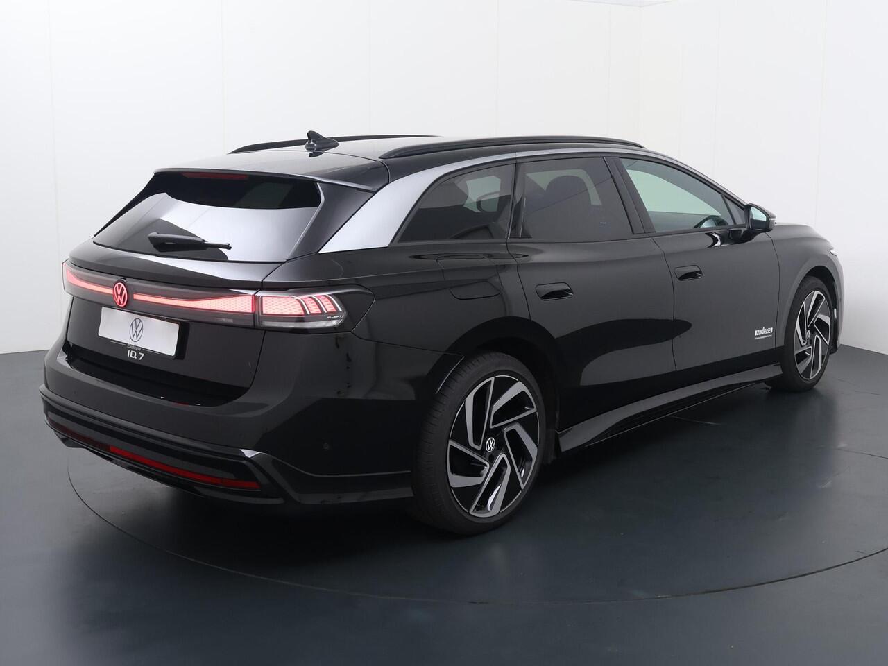 Volkswagen ID ID.7 Pro Business 77 kWh accu. 210 kW / 286 pk Variant | Harman Kardon | Voorstoelen met ventilatie & verwarming |