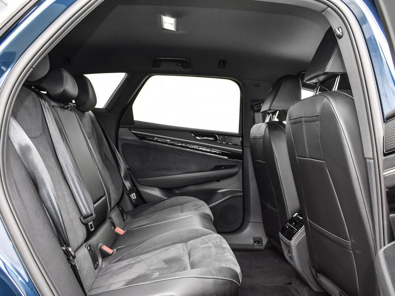 Volkswagen ID ID.7 Tourer Pro Business 286 pk · Achteruitrijcamera · Trekhaak inklapbaar, met elektrische ontgrendeling ·