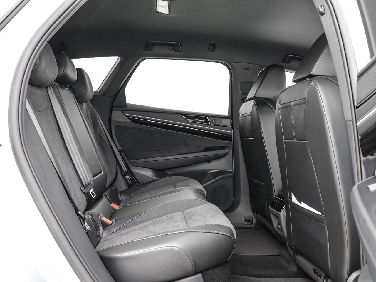 Volkswagen ID ID.7 Tourer Pro Limited Edition 77 kWh accu 286 PK · Draadloze telefoonlader · 360 camera · verwarmde voorstoelen · Trekhaak inklapbaar, met elektrische ontgrendeling · Prijs is inclusief inruilpremie ·