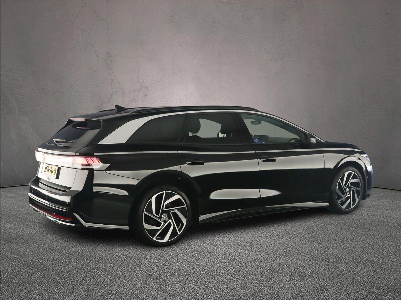 Volkswagen ID ID.7 Tourer Pro Business 286pk Automaat Trekhaak, Warmtepomp, Adaptive cruise control, Panoramadak, 360 camera, LED matrix koplampen, Achteruitrijcamera