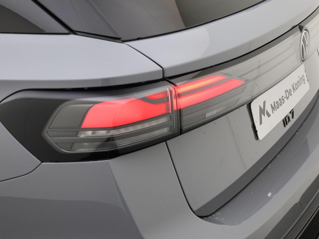 Volkswagen ID ID.7 Tourer Limited Edition 77 kWh accu 286 PK · Stuurwiel verwarmd · Multifunctioneel stuurwiel · Prijs is inclusief inruilpremie ·