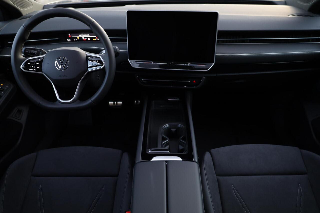 Volkswagen ID ID.7 Tourer Pro S Limited Edition 86 kWh 286PK / 210kW LED Matrix IQ.Light, 360º camera, panoramadak, verwarmbare voorstoelen met massagefunctie en geheugen, Apple Carplay & Android Auto, head-up display, dodehoekdetectie (Side Assist), draadloos telefoon