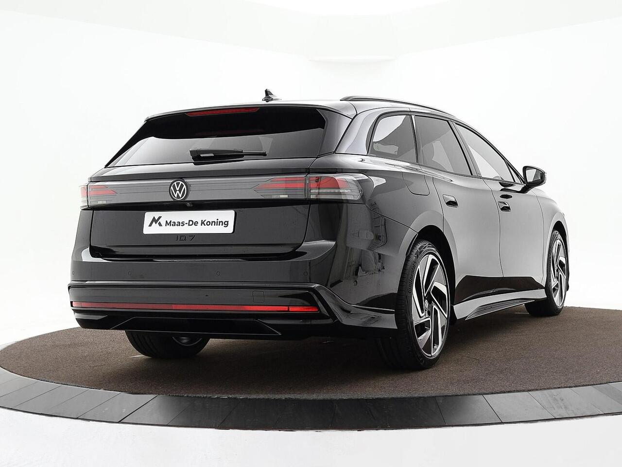 Volkswagen ID ID.7 Tourer Pro Limited Edition 77 kWh accu 286 PK · Draadloze telefoonlader · 360 camera · verwarmde voorstoelen · Prijs is inclusief inruilpremie ·