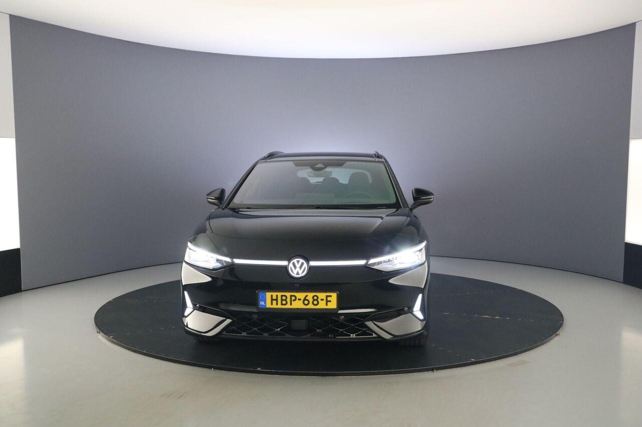 Volkswagen ID ID.7 Tourer GTX Business 340pk Automaat Trekhaak, Panoramadak, Adaptive cruise control, Harman Kardon audio, 360 camera, Elektrische achterklep, Achteruitrijcamera