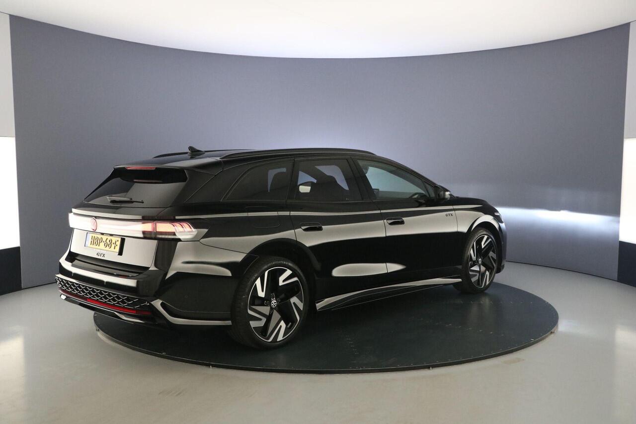 Volkswagen ID ID.7 Tourer GTX Business 340pk Automaat Trekhaak, Panoramadak, Adaptive cruise control, Harman Kardon audio, 360 camera, Elektrische achterklep, Achteruitrijcamera