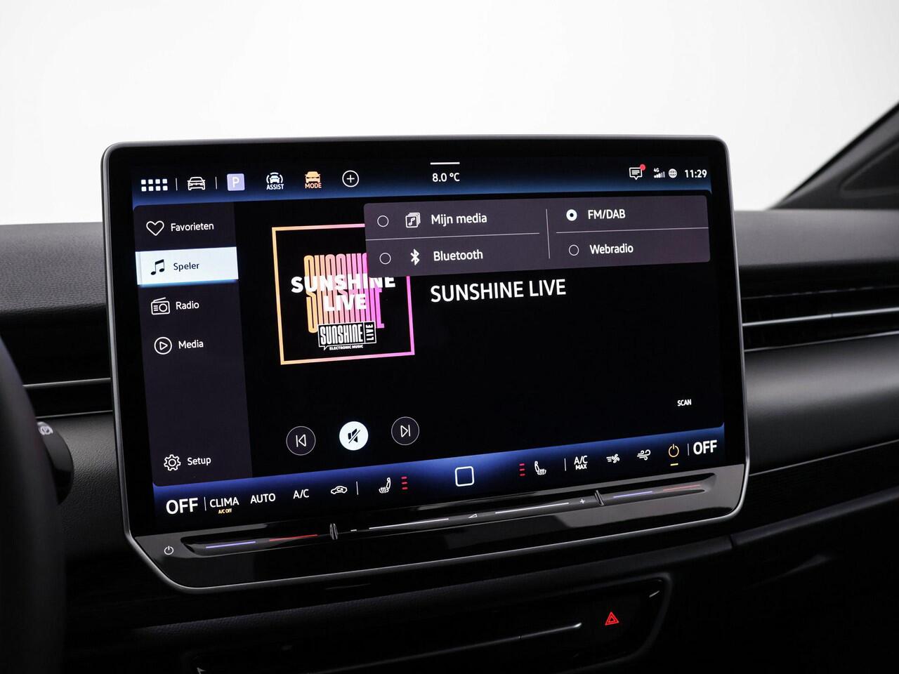 Volkswagen ID ID.7 Tourer Limited Edition 77 kWh accu 286 pk · verwarmd stuurwiel · Draadloze telefoonlader ·