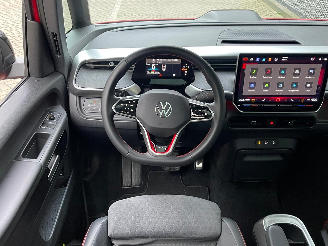 Volkswagen ID. Buzz GTX 86 kWh 340PK LWB 7p. / Glazen Dak / Trekhaak / 21''LMV / VW