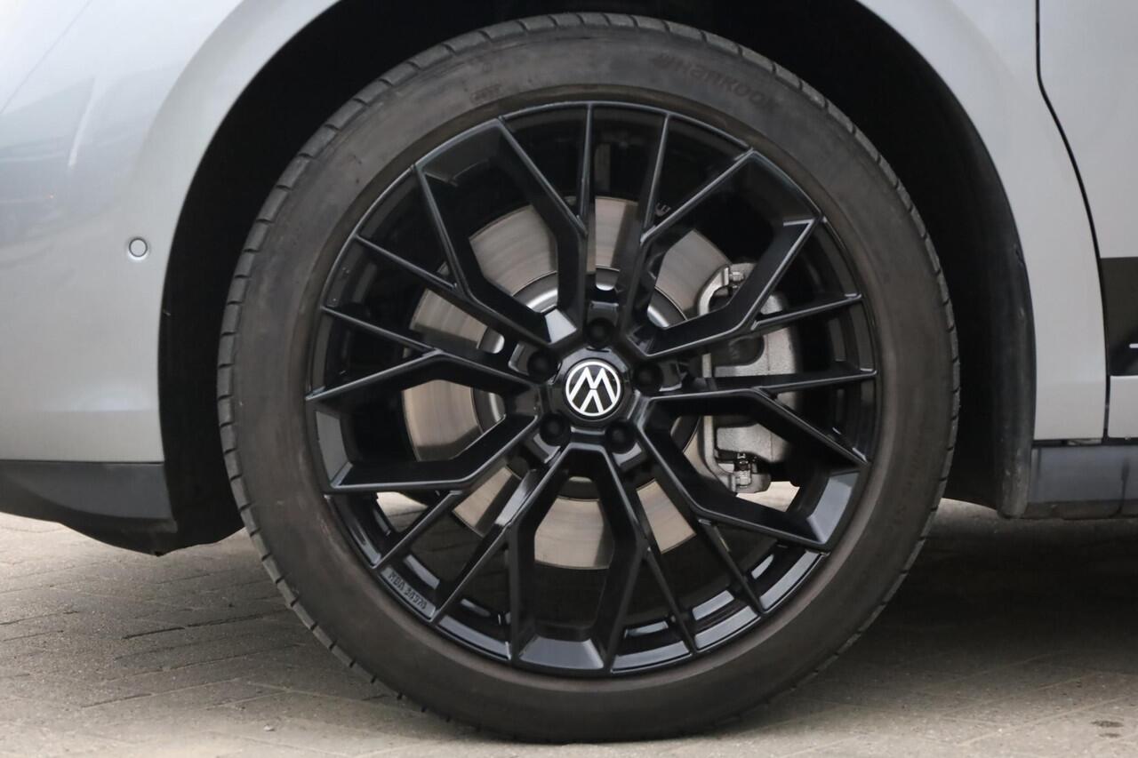 Volkswagen ID. Buzz Pro Bulli 86 kWh LWB 7p. 286PK / 210kW, 7 persoons, warmtepomp, LED Matrix IQ.Light, rondomzichtcamera, Keyless Entry & Go, Apple Carplay & Android Auto, dynamische grootlichtassistent, adaptive cruise control met Stop&Go (ACC), verwarmbare voorruit, park
