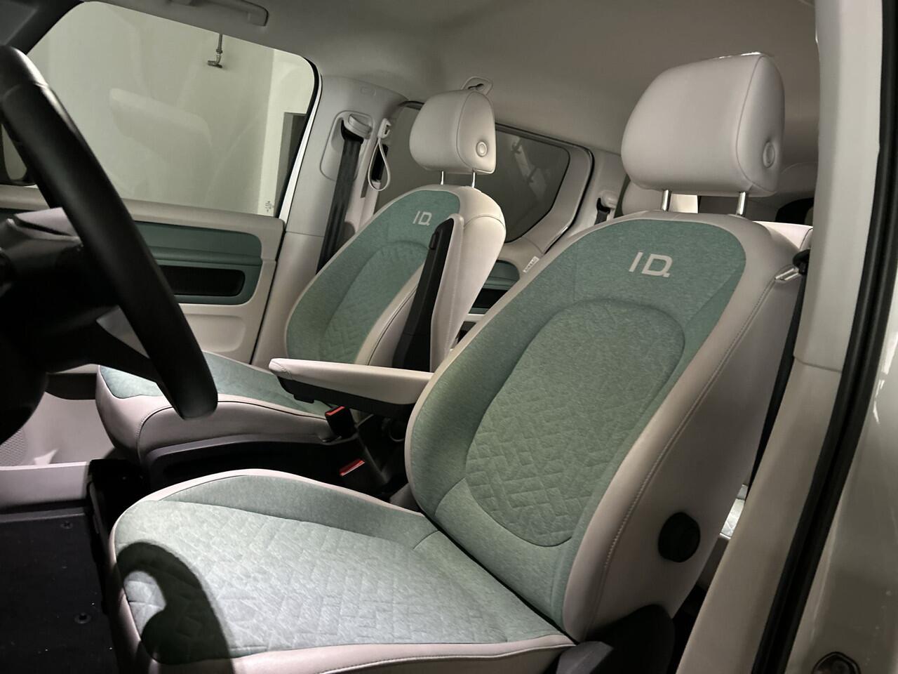 Volkswagen ID. Buzz Pro 77kWh | 19" Tilburg Velgen | Park Assist | LED | Camera | Schuifdeuren Links & Rechts