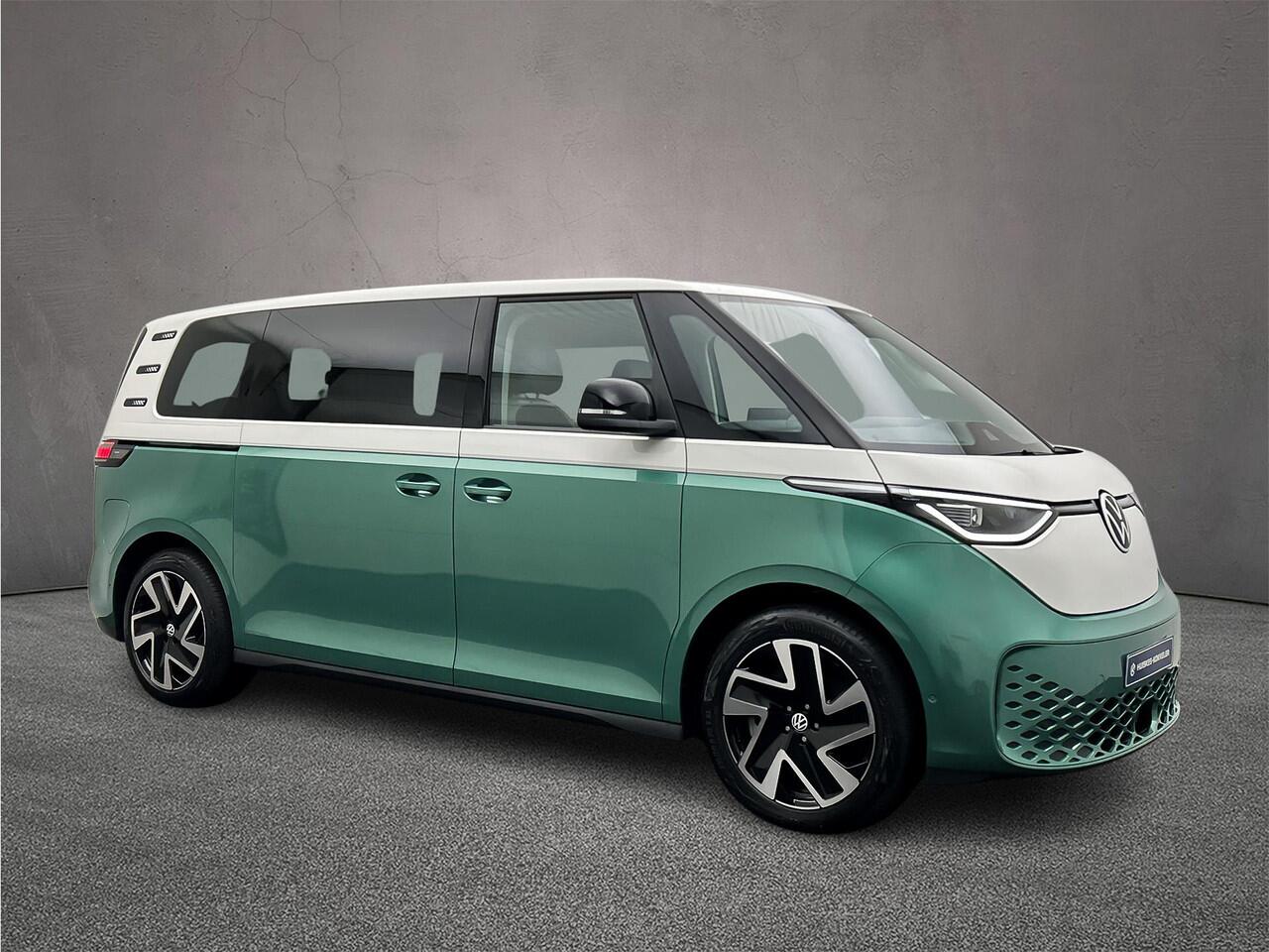 Volkswagen ID. Buzz Pro Bulli 286pk 86 kWh LWB | NETTO-DEAL RIJKLAAR (incl BTW/BPM) | 6-zits | Adaptieve Cruise Control | Matrix-Led koplampen | 20'' |