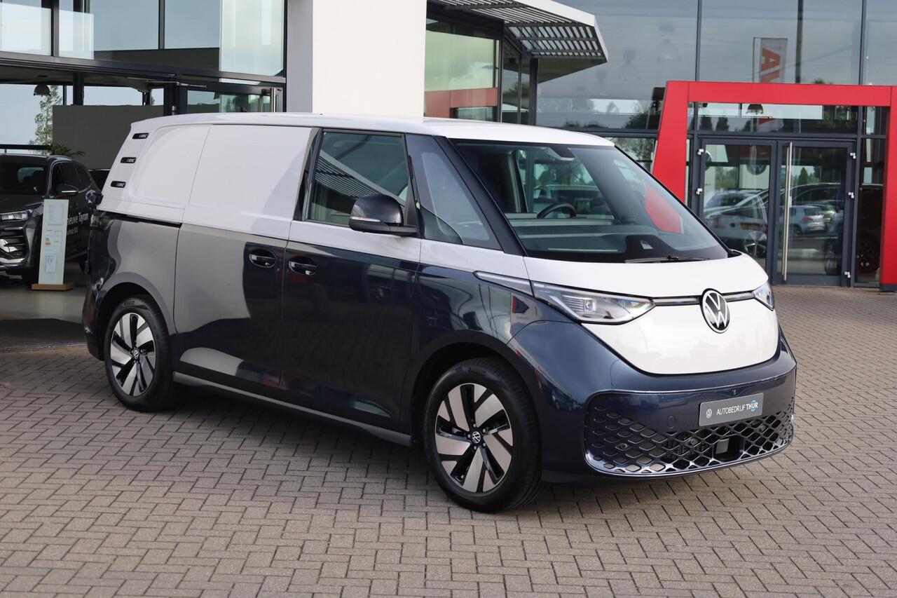 Volkswagen ID. Buzz Cargo Anniversary Edition 79 kWh 286PK / 210kW LED Matrix IQ.Light, achteruitrijcamera, verwarmbare voostoelen, Apple Carplay & Android Auto, trekhaak elektr. uitklapbaar, dynamische grootlichtassistent, schuifdeur rechts, adaptive cruise control met Stop & Go,
