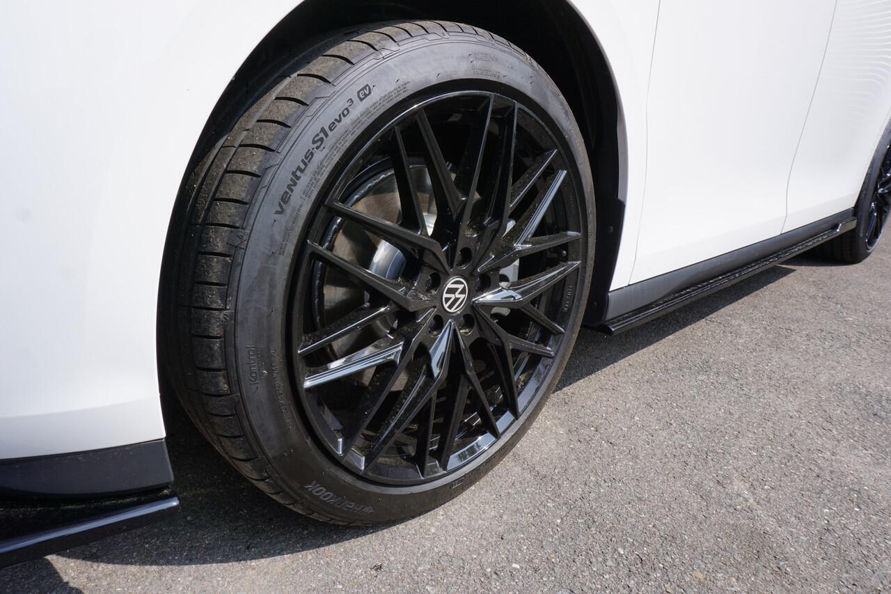 Volkswagen ID. Buzz Cargo Exclusive Edition 21" Velgen Open en Close pakket ACC Apple Carplay Camera Trekhaak