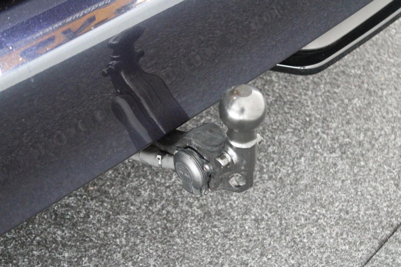 Volkswagen ID. Buzz Cargo 77 kWh 204pk Trekhaak Camera Leder Keyless Navigatie