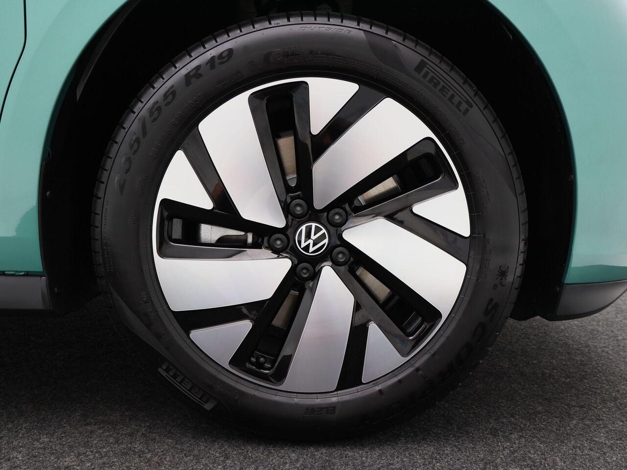 Volkswagen ID. Buzz Cargo Bedrijfswagens Anniversary Edition 286 pk 79kWh | LED Matrix | Comfort pakket | 20" Lichtmetaal |