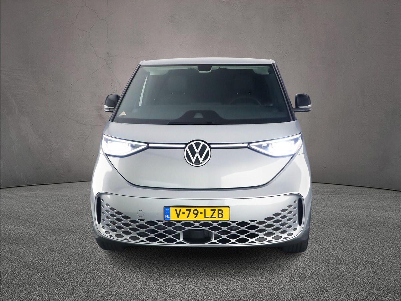 Volkswagen ID. Buzz Cargo Bulli Edition 286pk 79 kWh | Stuurverwarming | Glasslook | Navigatie | Trekhaak | OpenClose-pakket | Sidesteps | Comfort-tussenwand