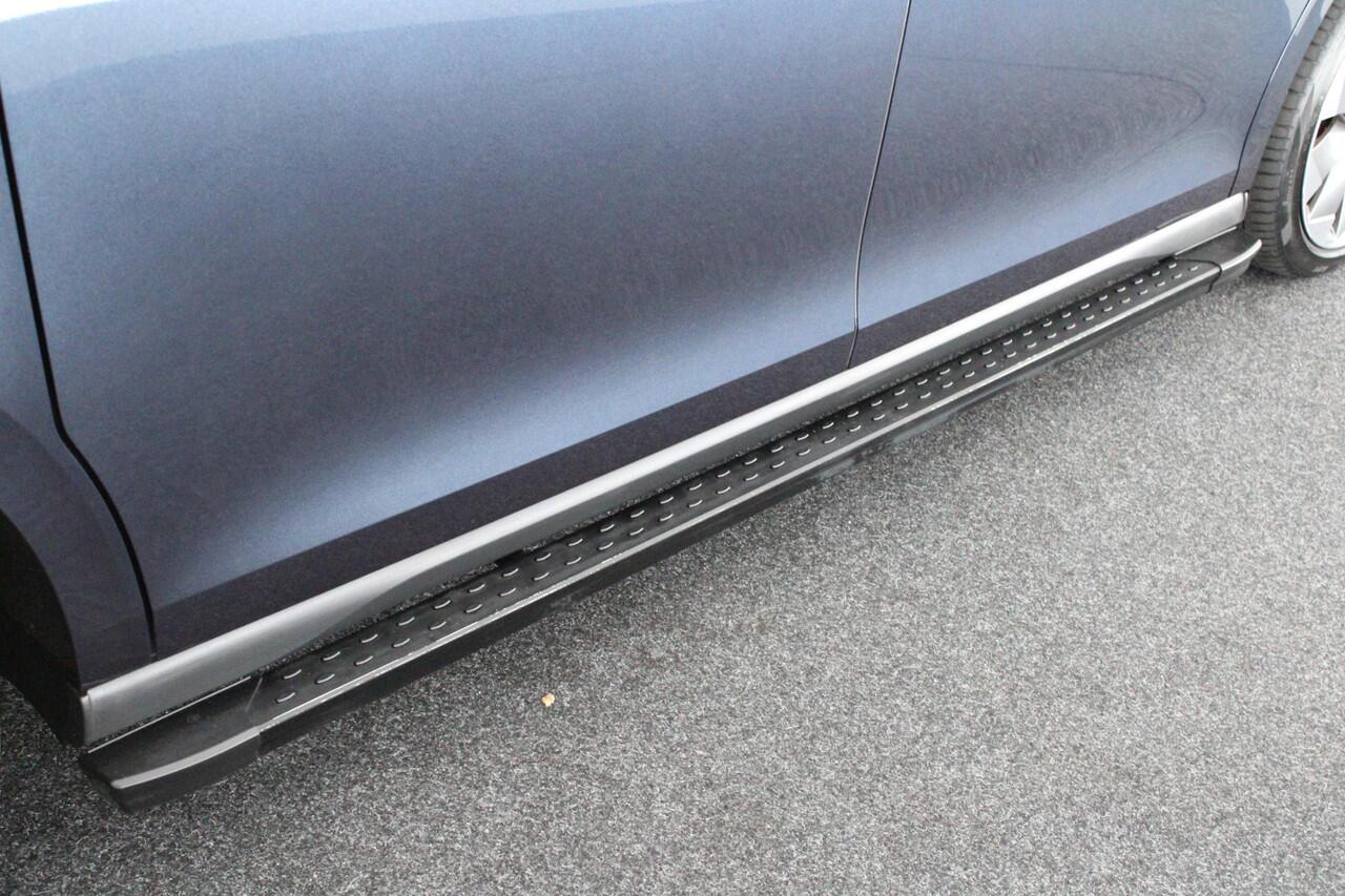 Volkswagen ID. Buzz Cargo 77 kWh 204pk Trekhaak Camera Leder Keyless Navigatie