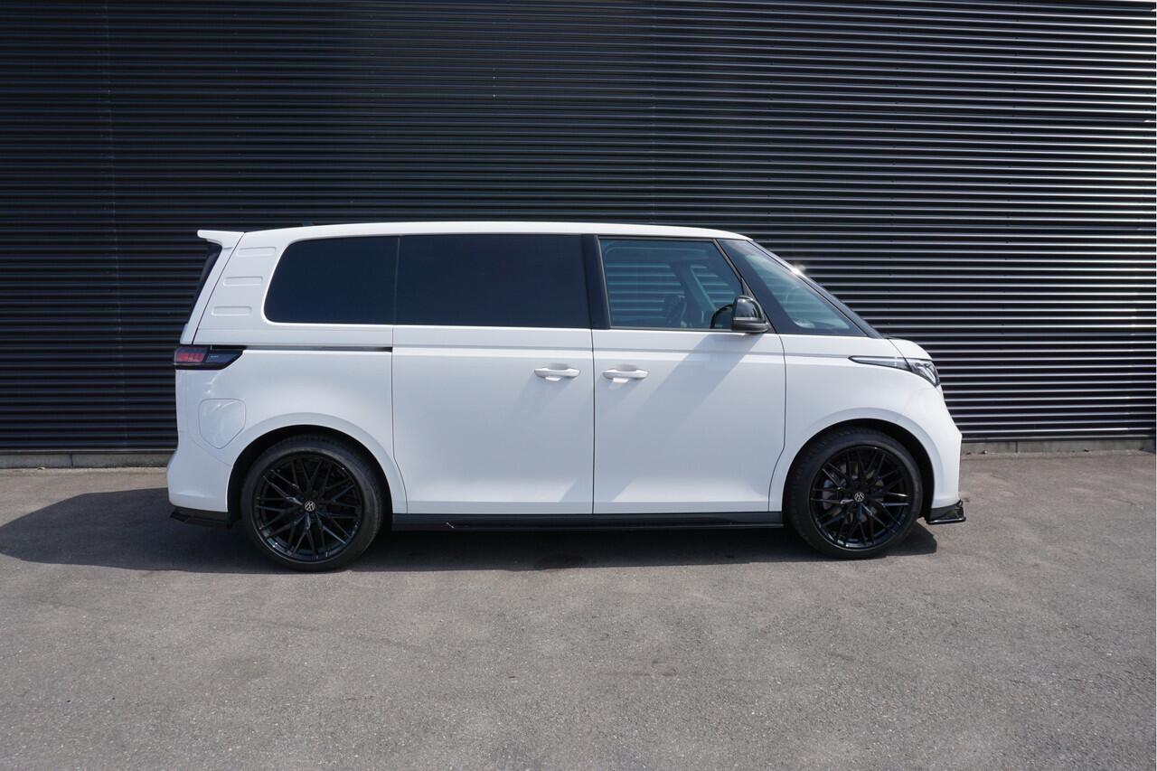 Volkswagen ID. Buzz Cargo Exclusive Edition 21" Velgen Open en Close pakket ACC Apple Carplay Camera Trekhaak