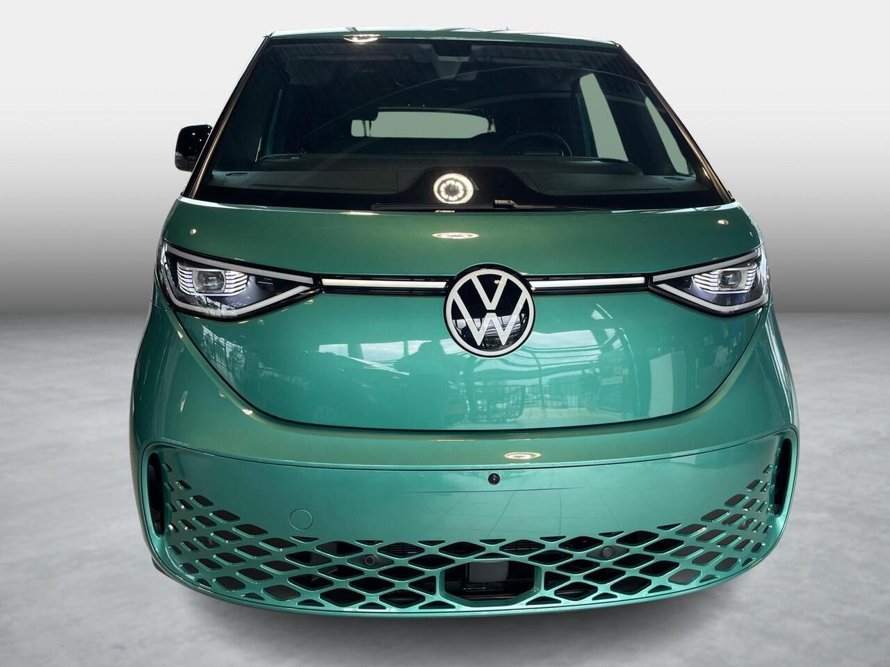 Volkswagen ID. Buzz Cargo Bedrijfswagens Anniversary Edition Elektromotor 4M 250kW (340 pk) | 4 Motion | Elektrische schuifdeur rechts | Open en close plus pakket | DAB+ | Achteruitrijcamera | Achterlichten LED | Bijrijdersstoel in plaats van bijrijdersbank inclusief ISOFIX |