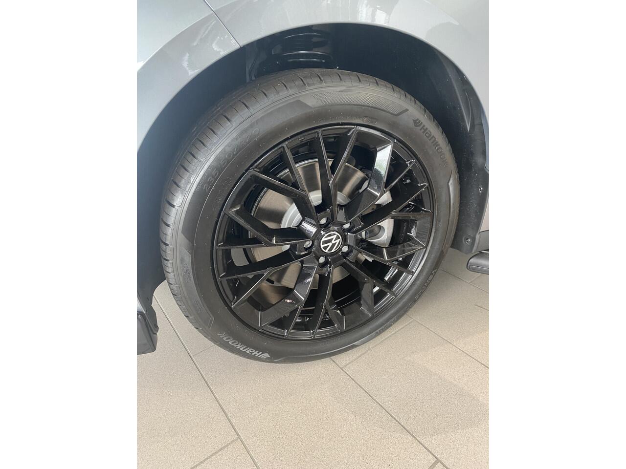 Volkswagen ID. Buzz Cargo Bulli edition 79 kWh 210kW 286PK met stylingpakket