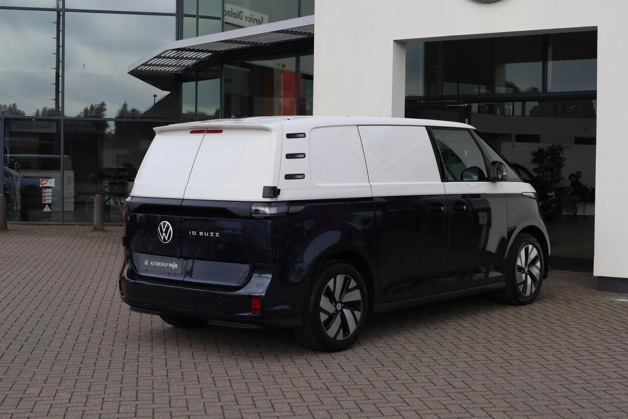 Volkswagen ID. Buzz Cargo Anniversary Edition 79 kWh 286PK / 210kW LED Matrix IQ.Light, achteruitrijcamera, verwarmbare voostoelen, Apple Carplay & Android Auto, trekhaak elektr. uitklapbaar, dynamische grootlichtassistent, schuifdeur rechts, adaptive cruise control met Stop & Go,
