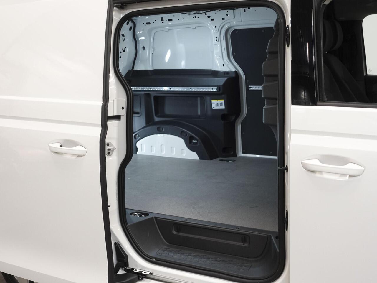 Volkswagen ID. Buzz Cargo 77 kWh 204pk Airco Climate control Cruise control ACC Carplay Trekhaak LED