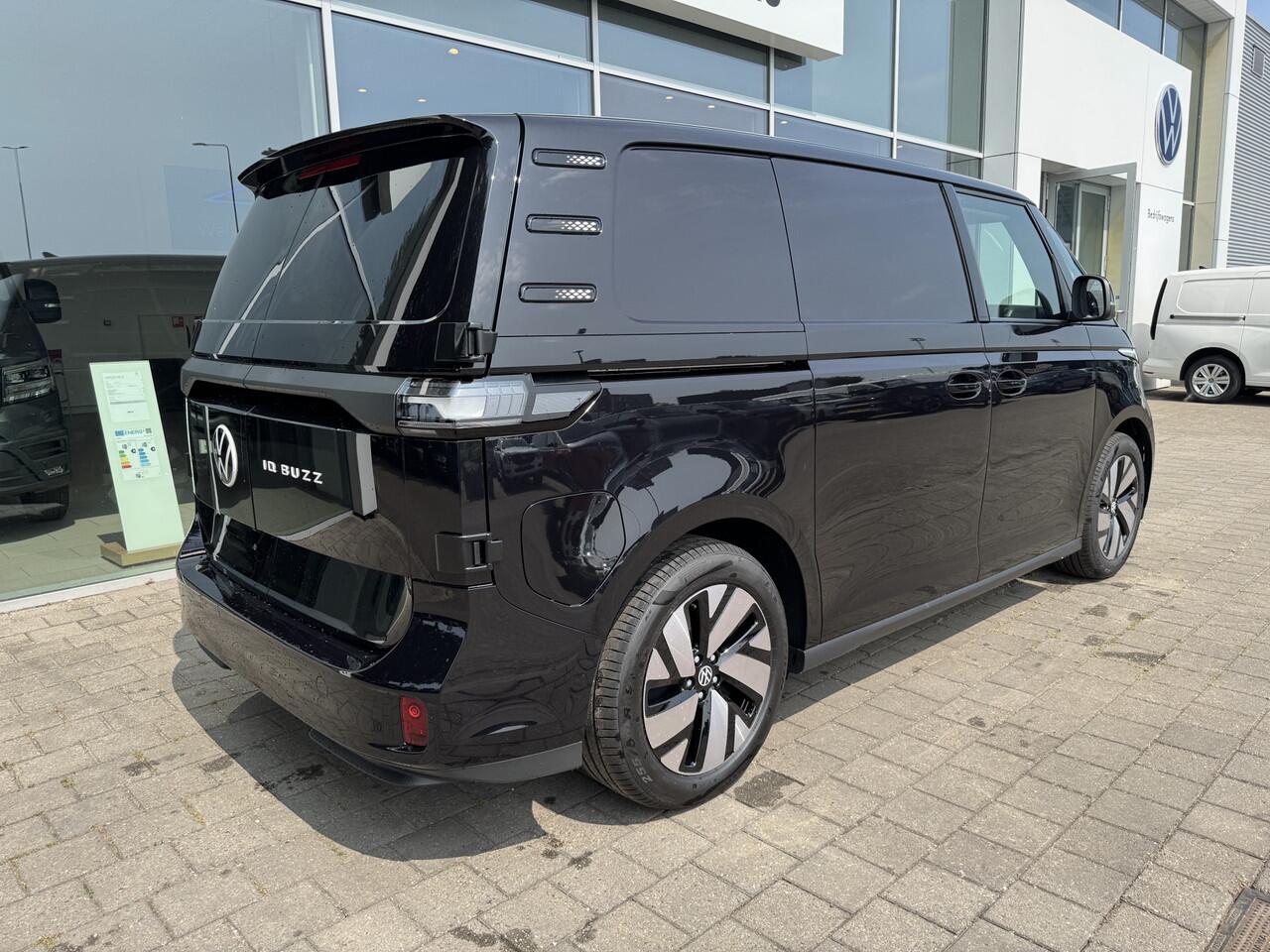 Volkswagen ID. Buzz Cargo LEASE EDITION **850EU per maand!** 79 kWh 286 PK | Trekhaak | 3 Zits | App Connect | Camera