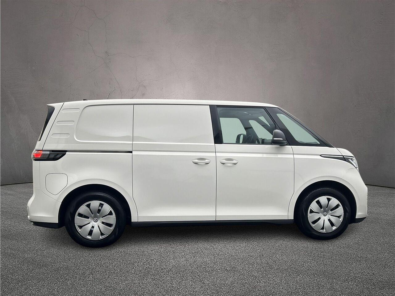 Volkswagen ID. Buzz Cargo Cargo 286pk 79 kWh > Netto-ACTIE-Prijs; bij koop of leasen via HK / excl. kosten rijklaarmaken < | Stoelverwarming | ACC | Achteruitrijcamera | Apple Carplay / Android Auto |