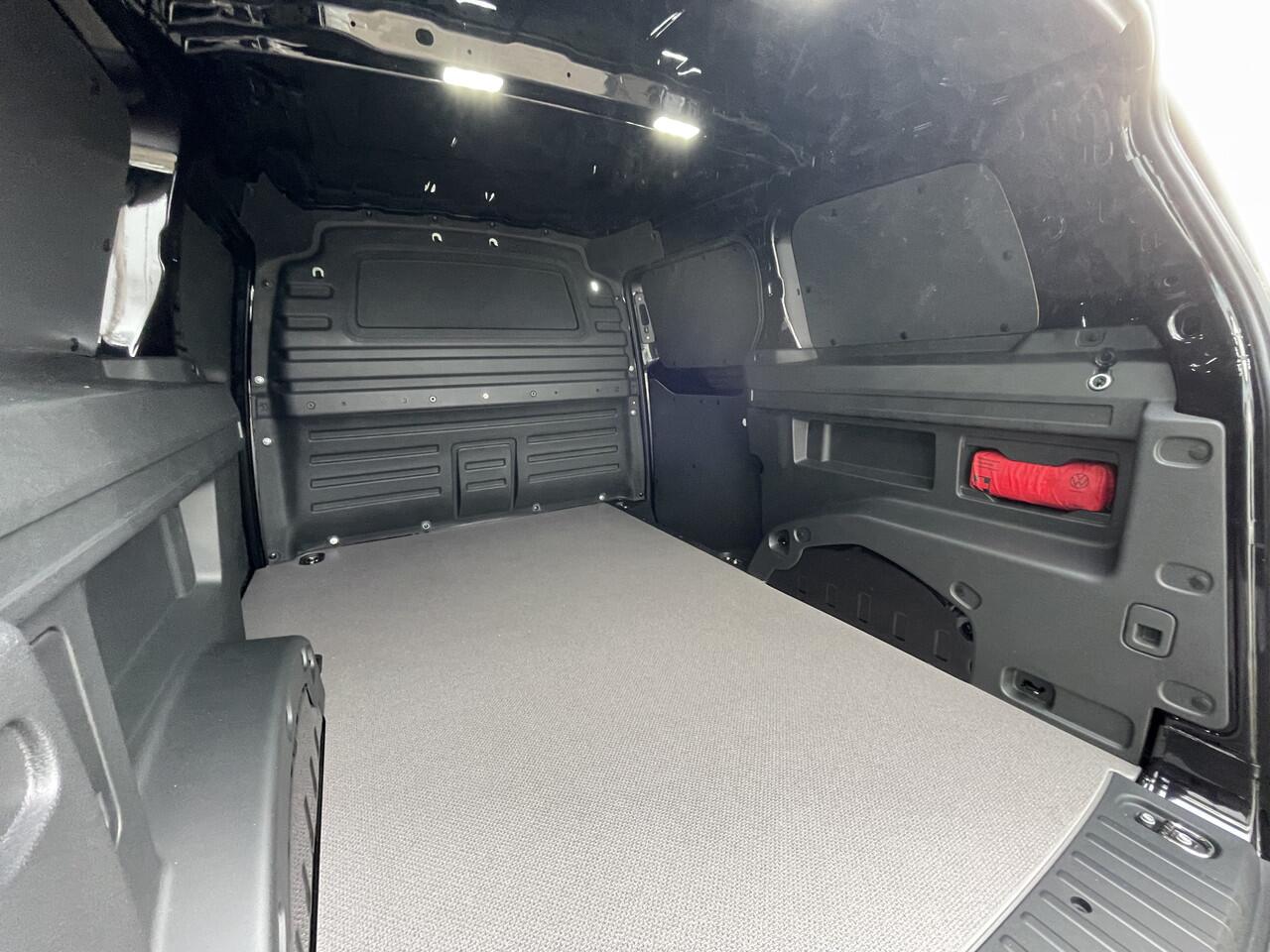 Volkswagen ID. Buzz Cargo Economy Business 286PK | ACTIEPRIJS | trekhaak | 3 zits | achterdeuren | app connect | achteruitrijcamera