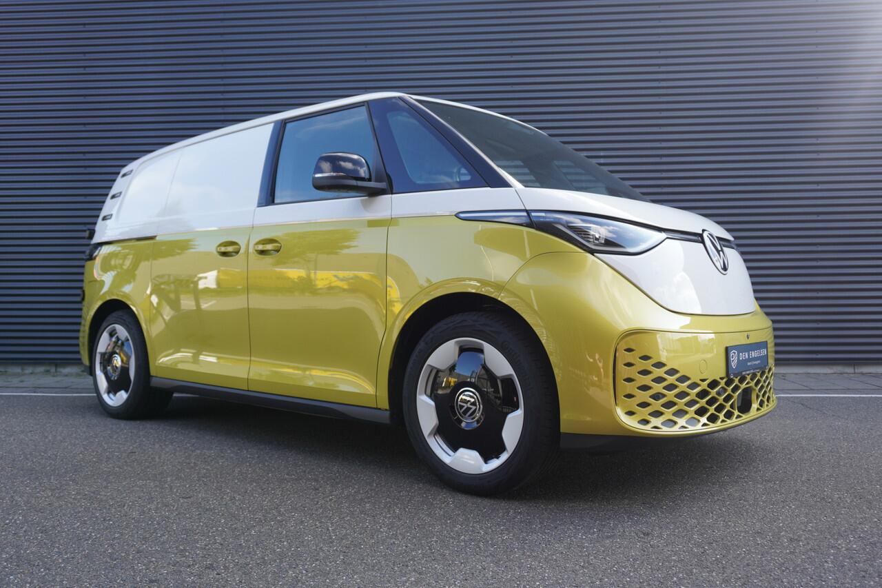 Volkswagen ID. Buzz Cargo ID. Buzz Cargo 340 pk 4-Motion, Anniversary Edition, Achteruitrijcamera, Comfortstoelen met armleuning, Navigatie, Achterdeuren zonder ruit, Trekhaak, Warmtepomp, Schuifdeur rechts en links