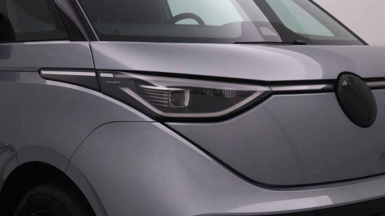 Volkswagen ID. Buzz Cargo L1H1 79kWh 286pk RWD Bulli-edition / Demonstratieauto / Red Line-uitvoering .