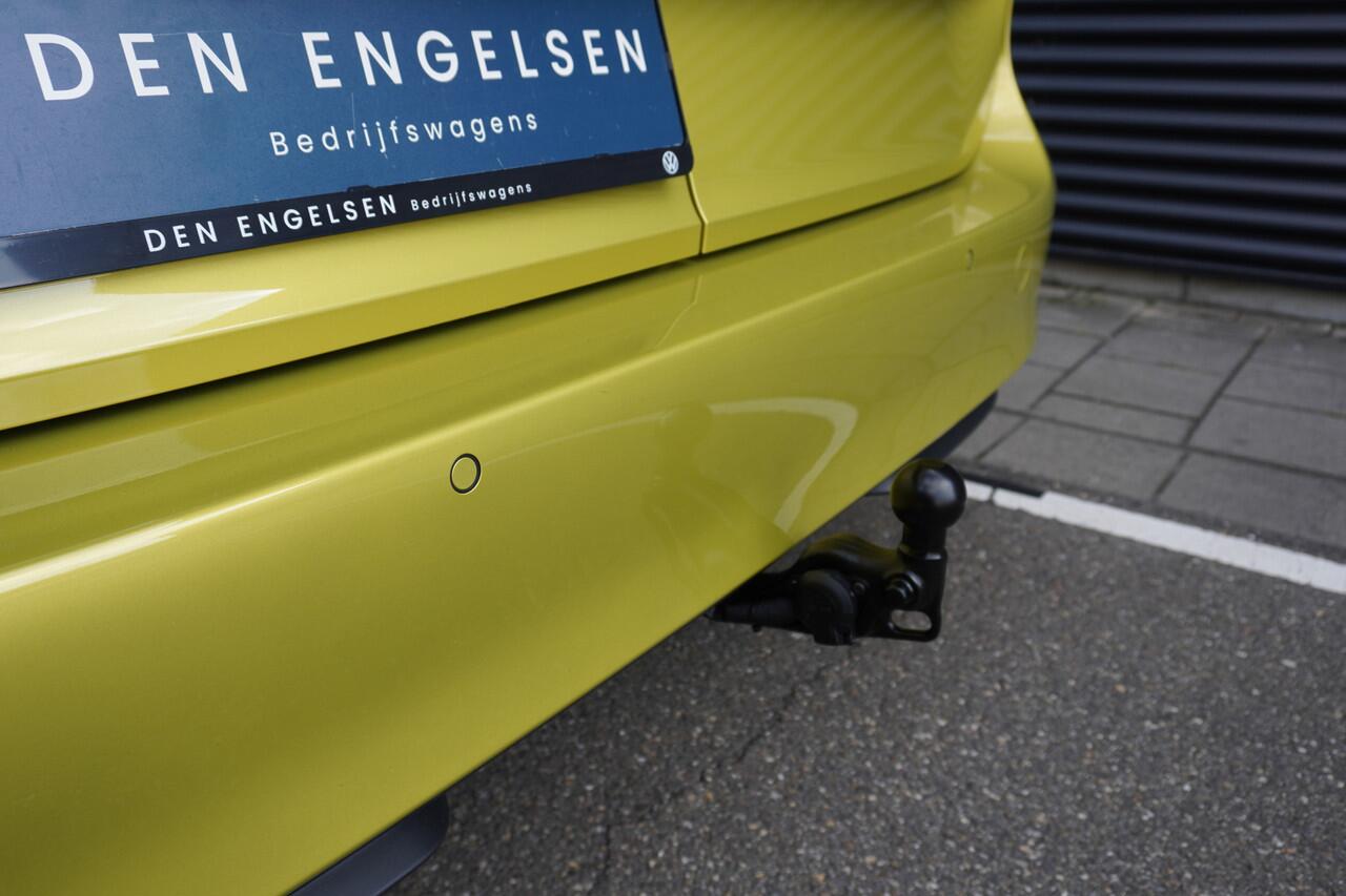 Volkswagen ID. Buzz Cargo ID. Buzz Cargo 340 pk 4-Motion, Anniversary Edition, Achteruitrijcamera, Comfortstoelen met armleuning, Navigatie, Achterdeuren zonder ruit, Trekhaak, Warmtepomp, Schuifdeur rechts en links