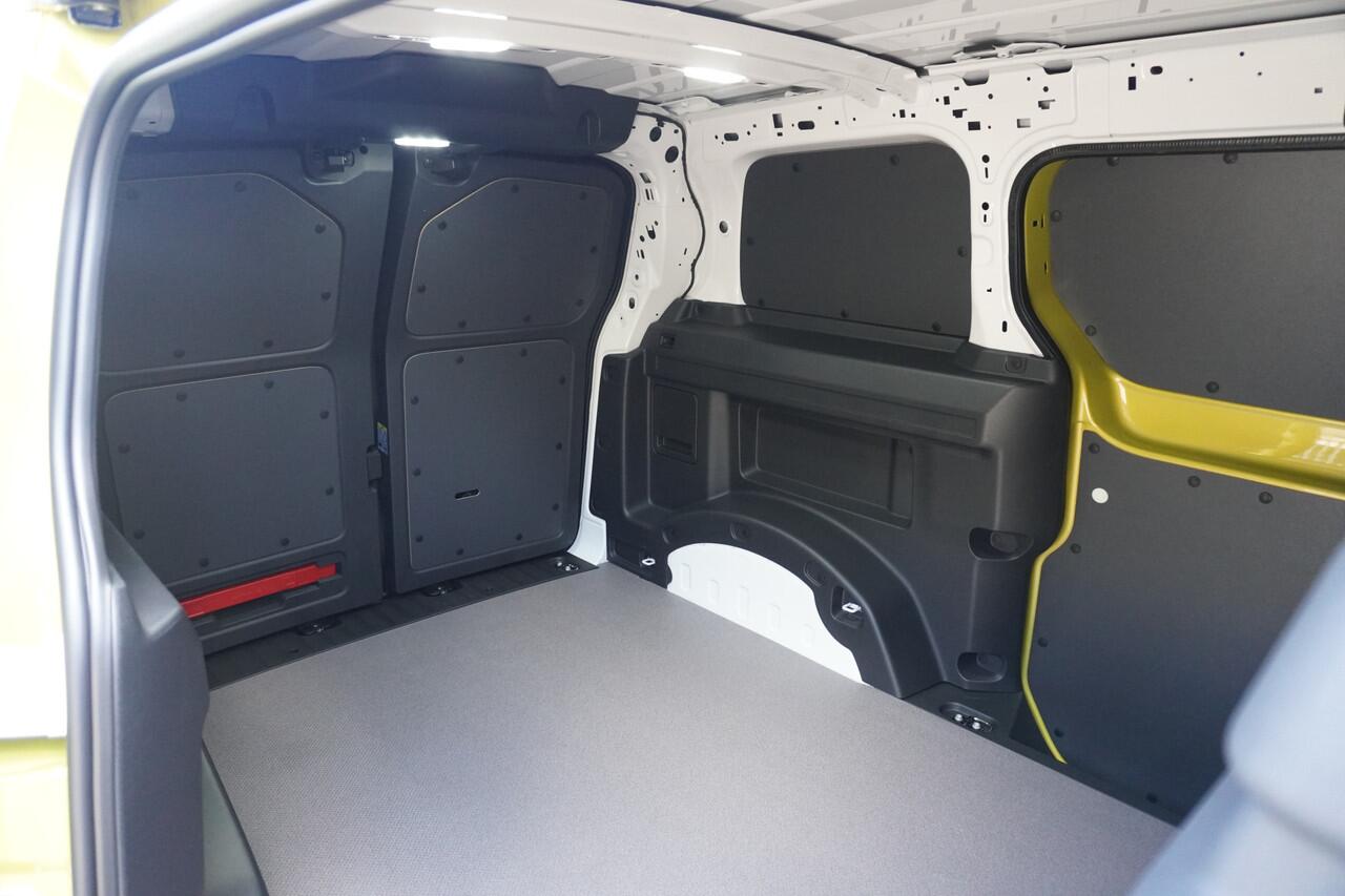 Volkswagen ID. Buzz Cargo ID. Buzz Cargo 340 pk 4-Motion ID. Buzz Cargo 340 pk 4-Motion, Anniversary Edition, Achteruitrijcamera, Comfortstoelen met armleuning, Navigatie, Achterdeuren zonder ruit, Trekhaak, Warmtepomp, Schuifdeur rechts en links