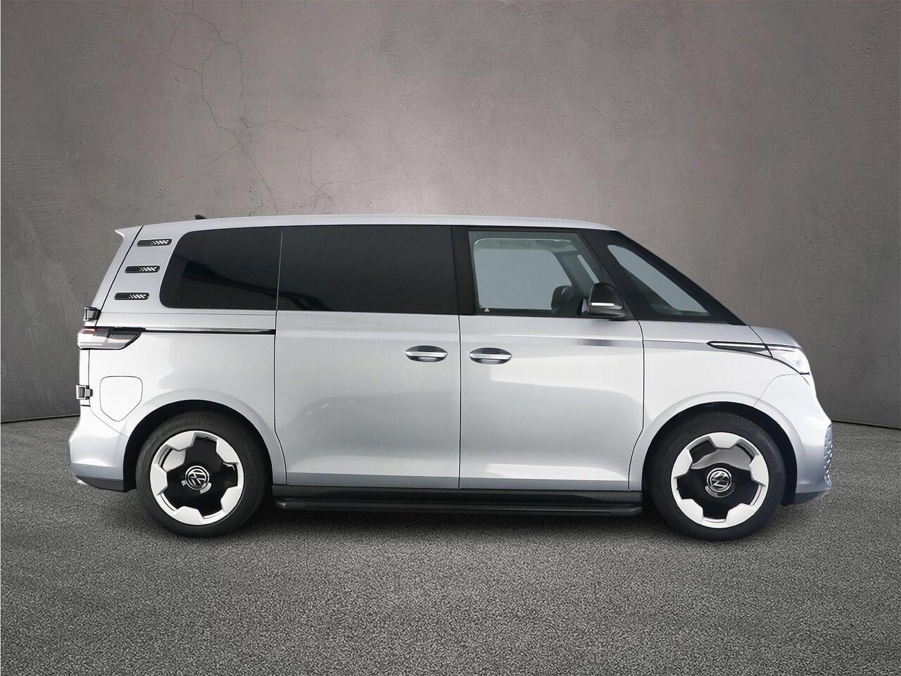 Volkswagen ID. Buzz Cargo Bulli Edition 286pk 79 kWh | Stuurverwarming | Glasslook | Navigatie | Trekhaak | OpenClose-pakket | Sidesteps | Comfort-tussenwand