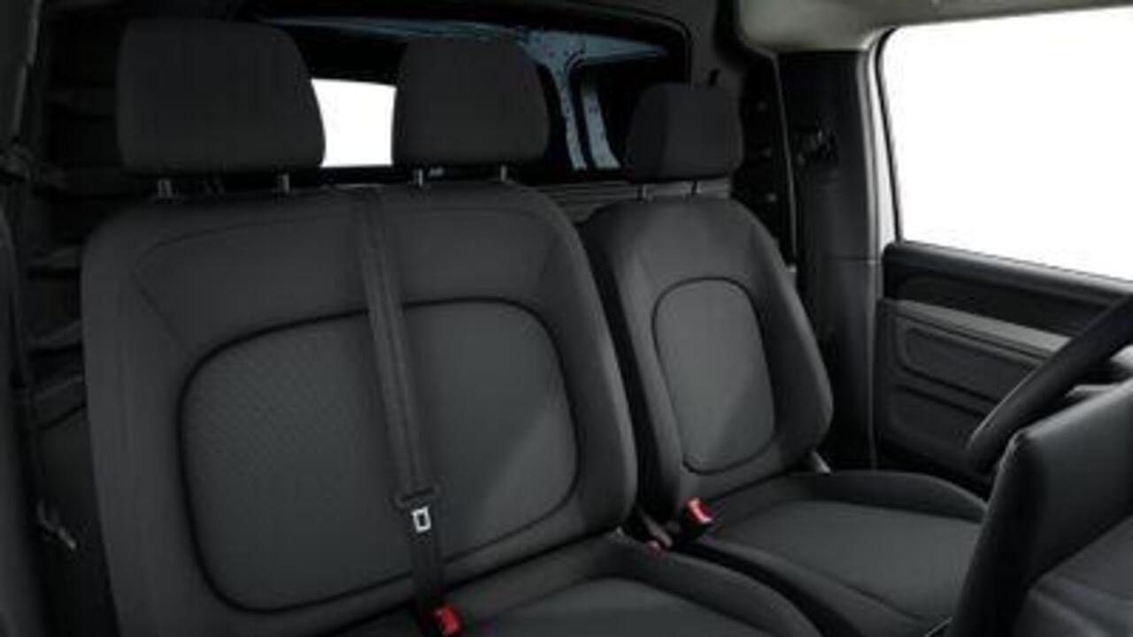 Volkswagen ID. Buzz Cargo Bedrijfswagens Cargo Elektromotor 286 pk Volkswagen Bedrijfswagens ID. Buzz Cargo Elektromotor 286 pk zijschuifdeur links en rechts! VOORRAAD!! RIJKLAARPRIJS!!