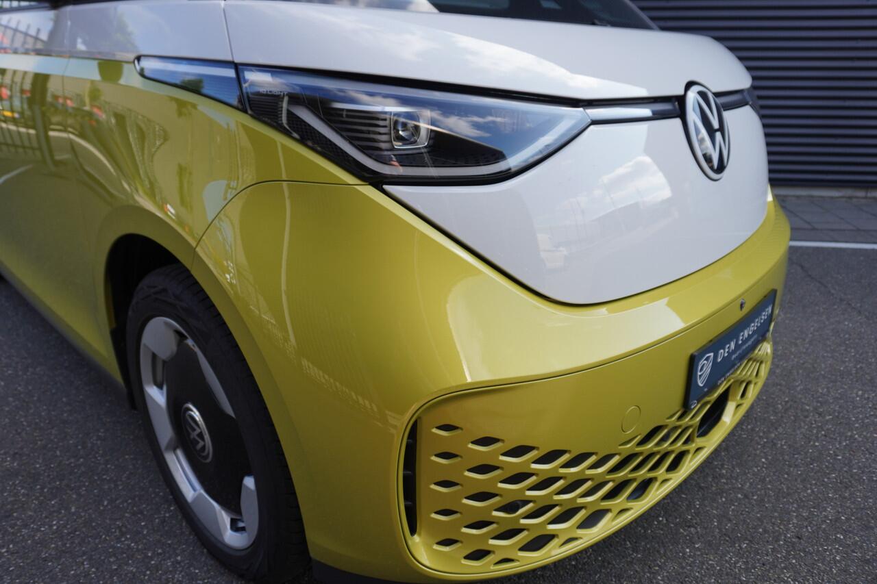 Volkswagen ID. Buzz Cargo ID. Buzz Cargo 340 pk 4-Motion, Anniversary Edition, Achteruitrijcamera, Comfortstoelen met armleuning, Navigatie, Achterdeuren zonder ruit, Trekhaak, Warmtepomp, Schuifdeur rechts en links
