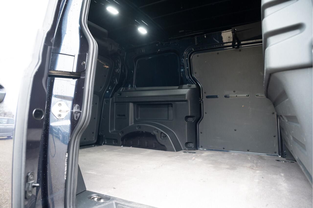 Volkswagen ID. Buzz Cargo L1H1 77 kWh | Adapt. Cruise | Camera | Trekhaak | Stoelverw. |