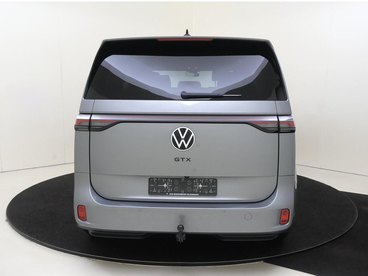 Volkswagen ID. Buzz GTX 250 kW (340 pk) 4M Elektromotor 7pers | 7 zits pakket | Bekleding, 'ArtVelours' GTX Premium | Velgen 'Caracas', 21 inch lichtmetaal | Open & Close Pakket Plus |