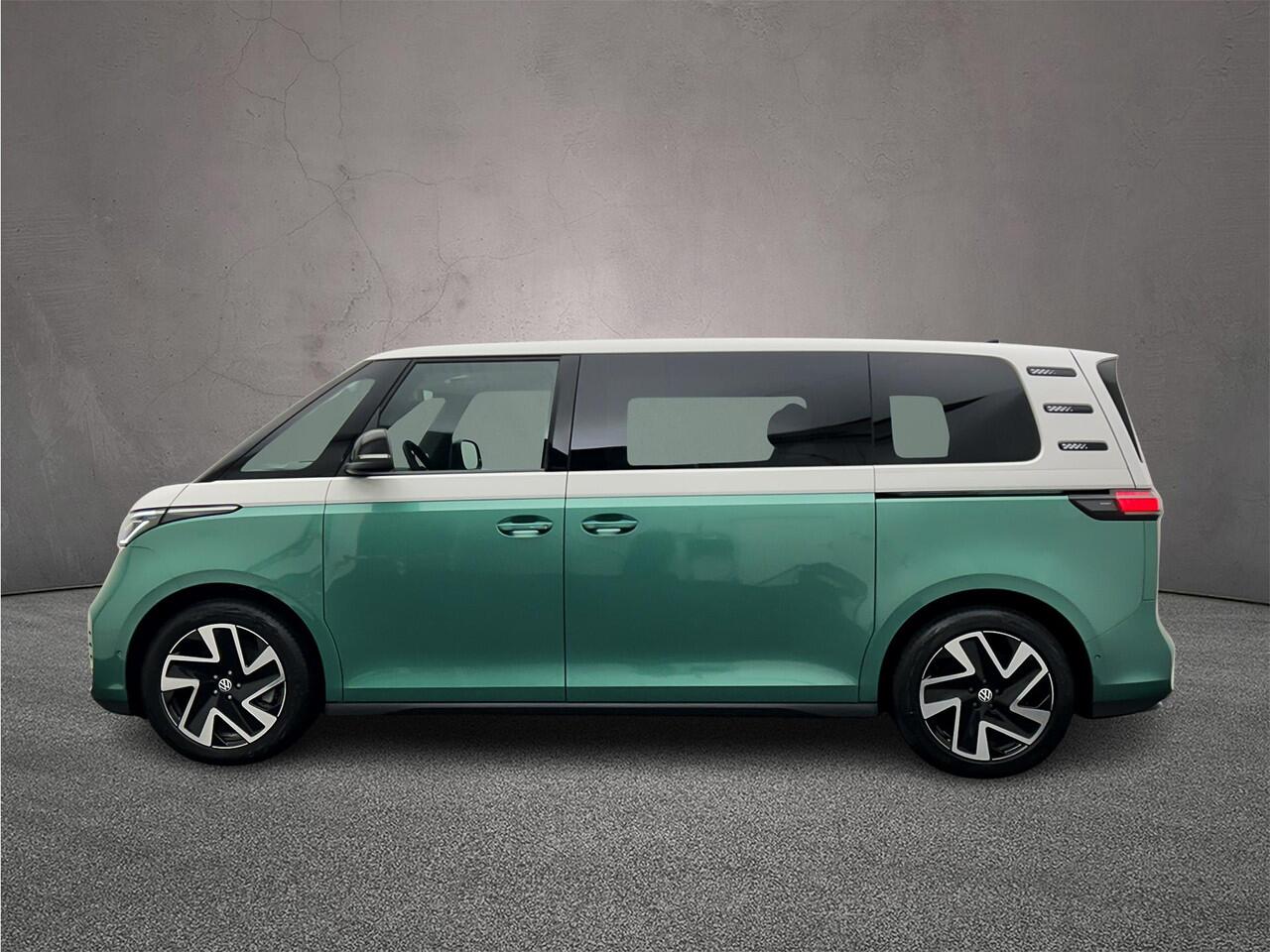 Volkswagen ID. Buzz Pro Bulli 286pk 86 kWh LWB | NETTO-DEAL RIJKLAAR (incl BTW/BPM) | 6-zits | Adaptieve Cruise Control | Matrix-Led koplampen | 20'' |