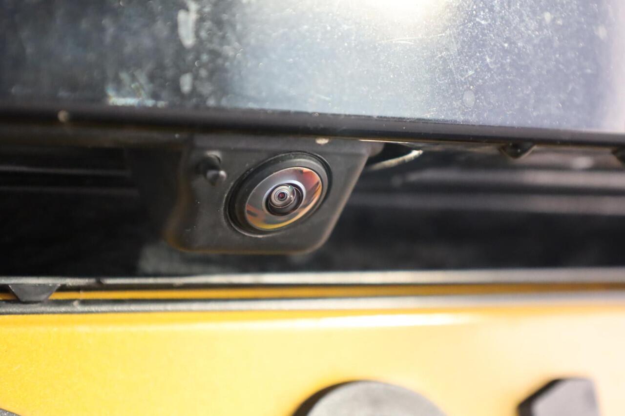 Volkswagen ID. Buzz GTX 86 kWh LWB 7p. PL ¤1294 p/m* 340PK / 250kW 4-motion, LED Matrix (IQ.Lights), warmtepomp, design pakket plus (panoramadak), assistance pakket plus (alarm, keyless start & entry, dodehoekdetectie (side assist), cruise control adaptief (acc) met Stop&Go 