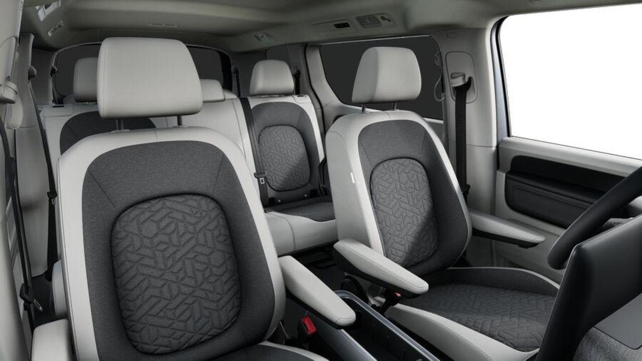 Volkswagen ID. Buzz Pro Bulli Limited 286pk 86 kWh LWB | 7-zits | Trekhaak | AssistancePlus pakket | ComfortPlus pakket | Design pakket | Open & Close pakket