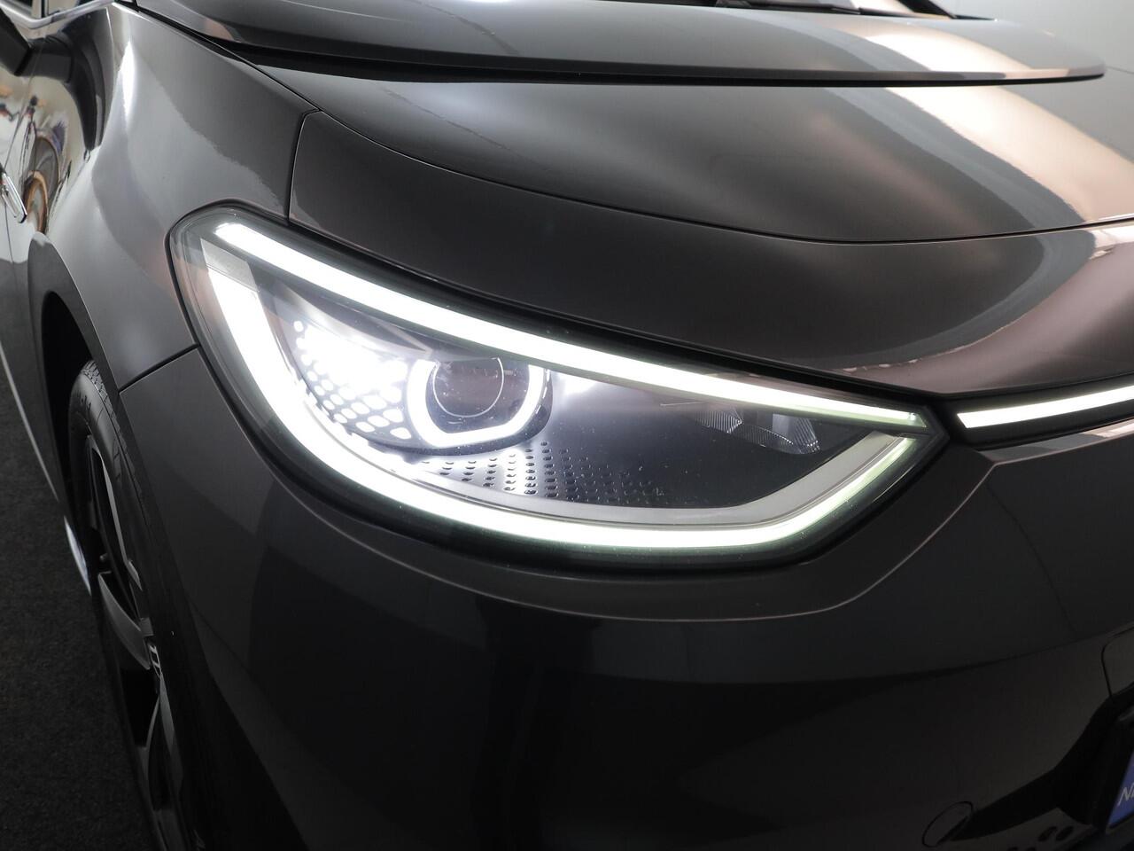 Volkswagen ID.3 First Plus 58 kWh 19'LMvelgen| verwarmd stuur en voorstoelen | Camera| SOH 89%