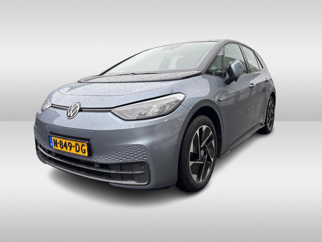 Volkswagen ID.3 Life 58 kWh Led verlichting / Navigatie / Stoelverwarming / App-connect / Parkeersensoren Accu state of health = 89%