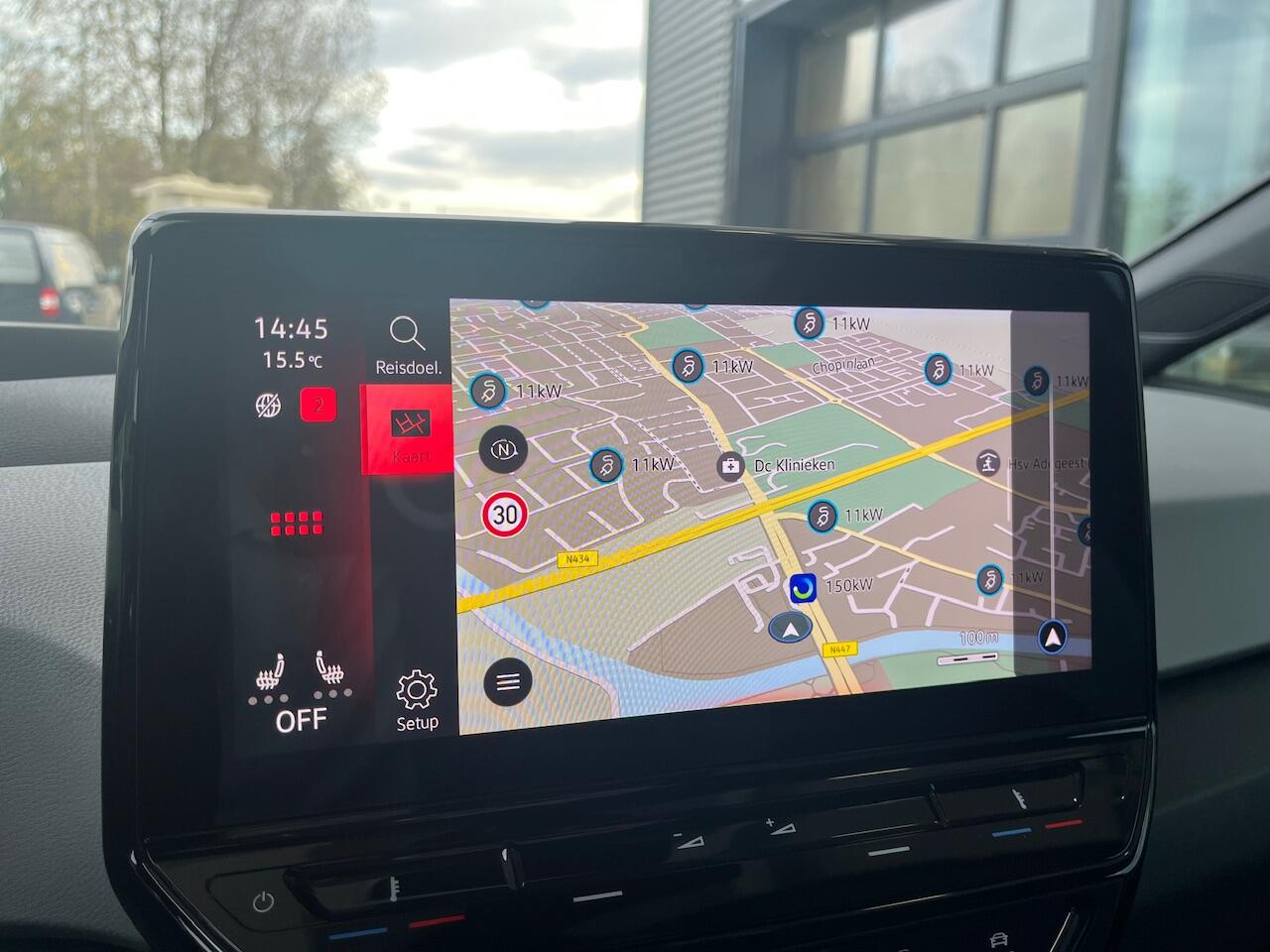 Volkswagen ID.3 First Max 58 kWh / Panorama dak / IQ Led / Navi / Steunhaak/ Getint glas / 20 Inch / Elect. + Massage Stoel